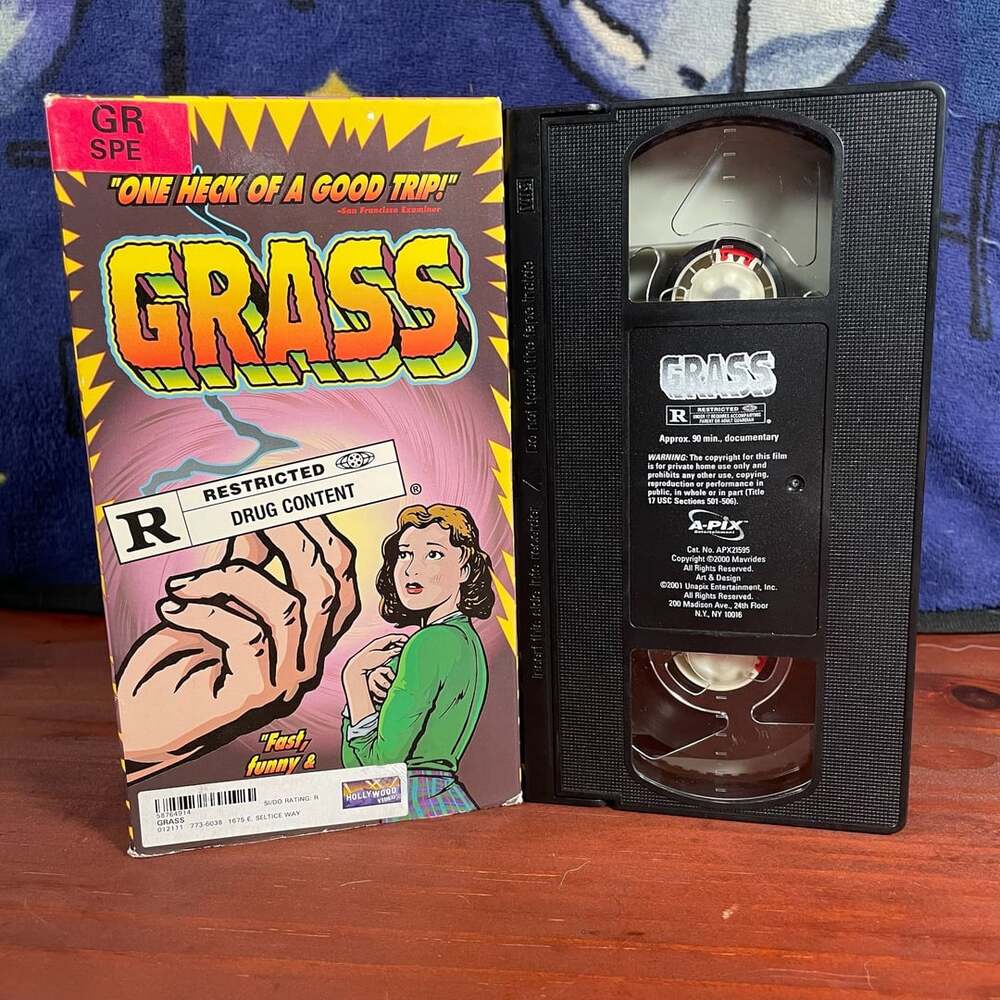 Grass 420 VHS Tape 2000 A-Pix Entertainment Documentary